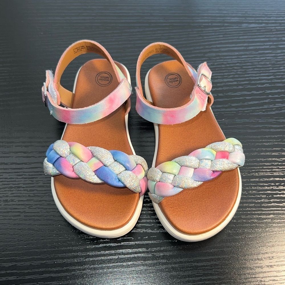 Wonder nation toddler sandals size 8.